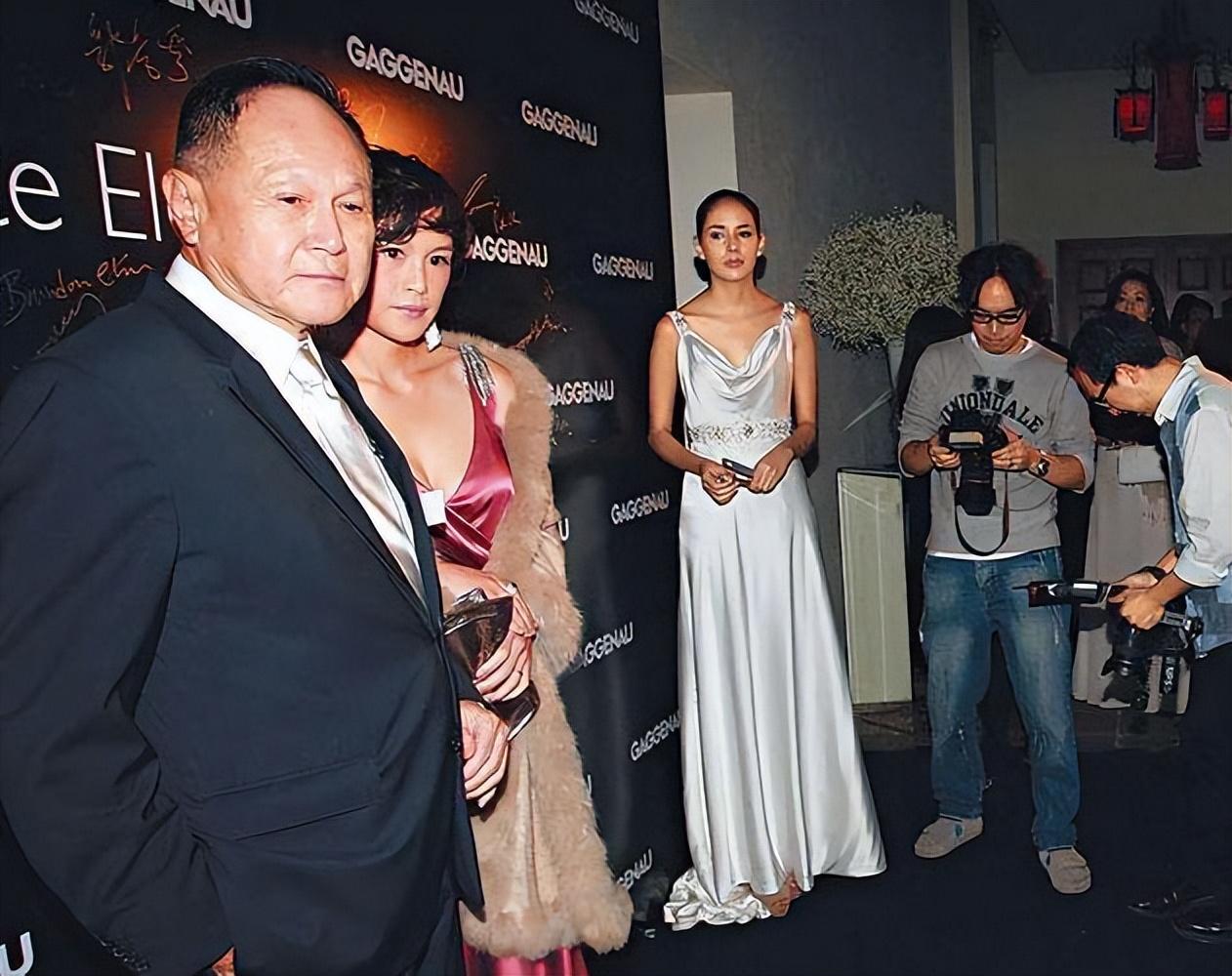 父亲赵世曾爱美人,女儿赵式芝亦爱美人,家产千亿