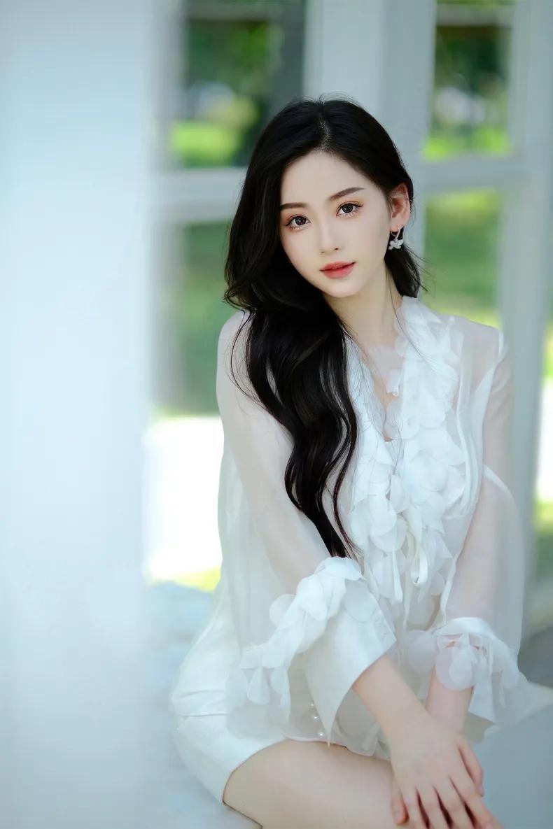 漂亮迷人 气质优雅的小姐姐写真美图 美若天仙下凡