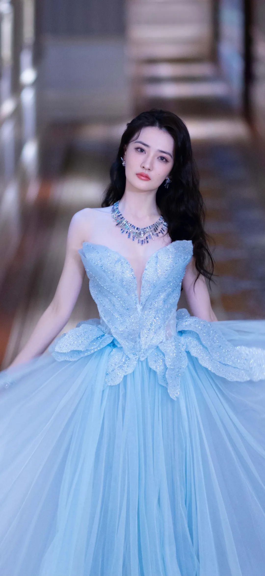 壁纸|徐璐:盐冰蓝色(组图)