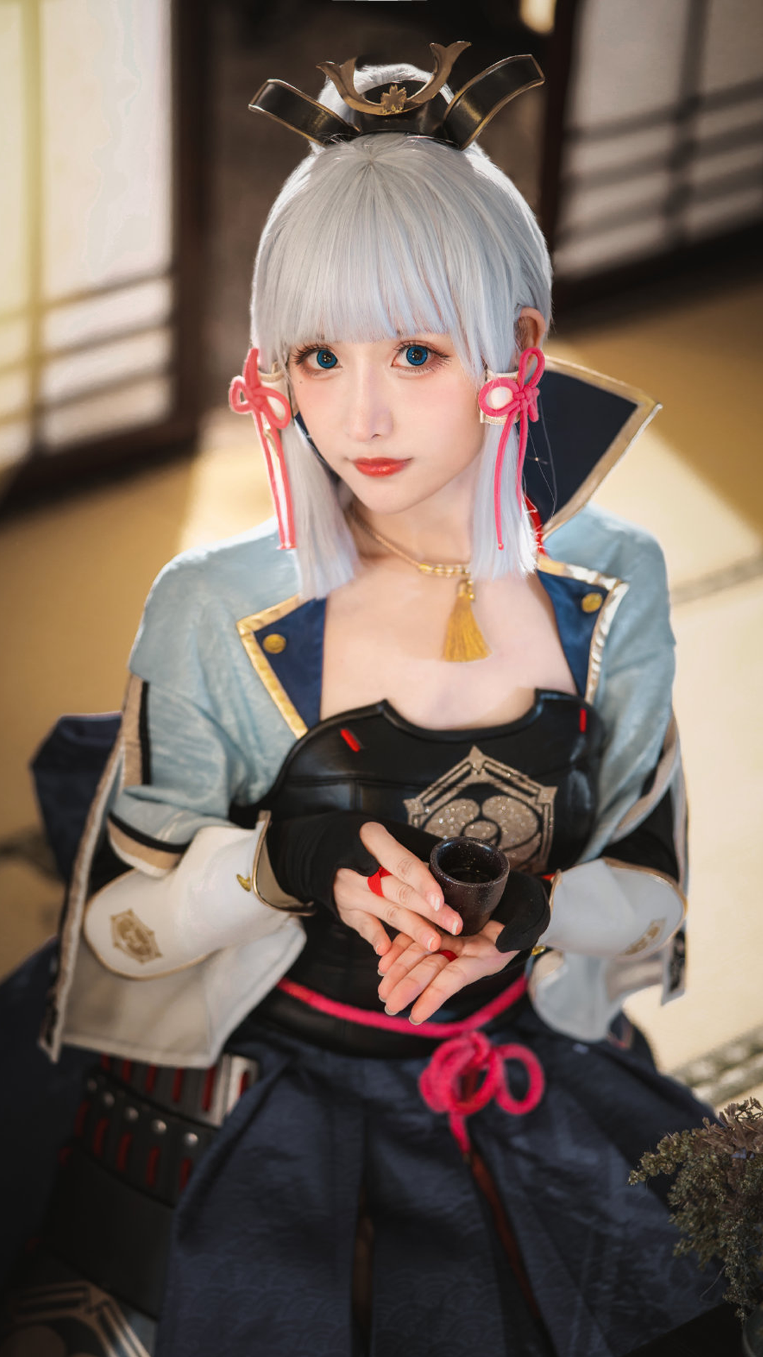 cosplay美图大赏,原神神里绫华:如果下雨,就跟我一起躲一躲