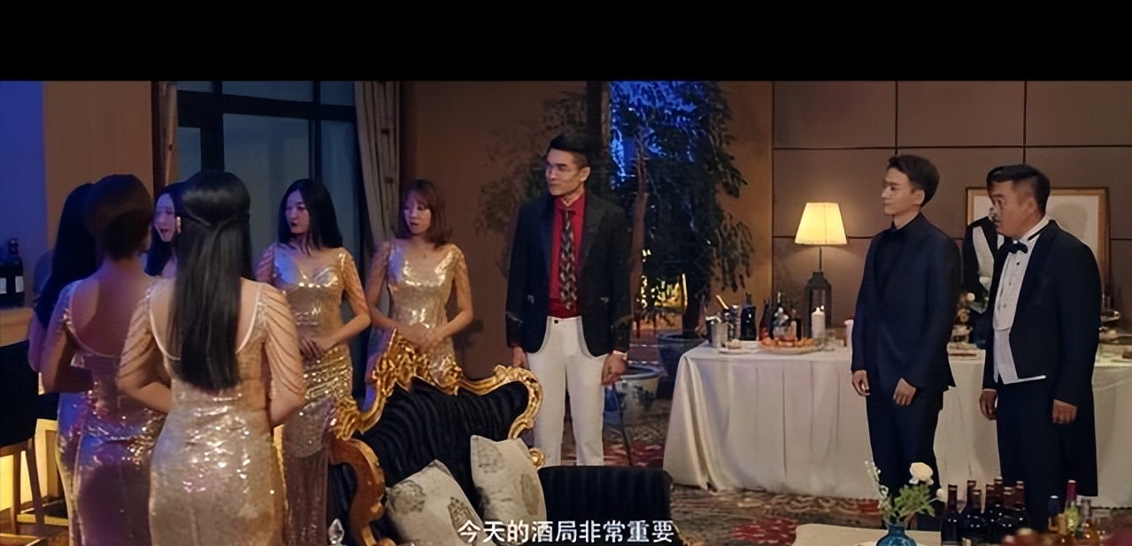 辛迪·舒尔曼导演处女作《酒神》,创造迷人而独特的影像世界