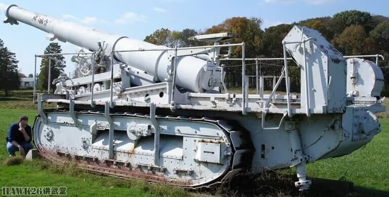 法国圣沙蒙194mm自行火炮 配备通用履带底盘 超越时代的设计理念