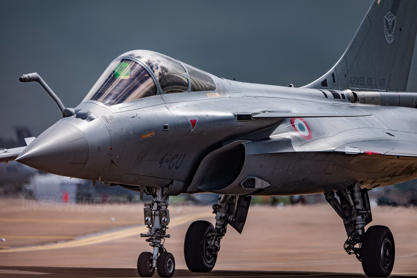 到5架就叫嚣对抗歼20,印度的阵风战机究竟如何?有一点不可轻视