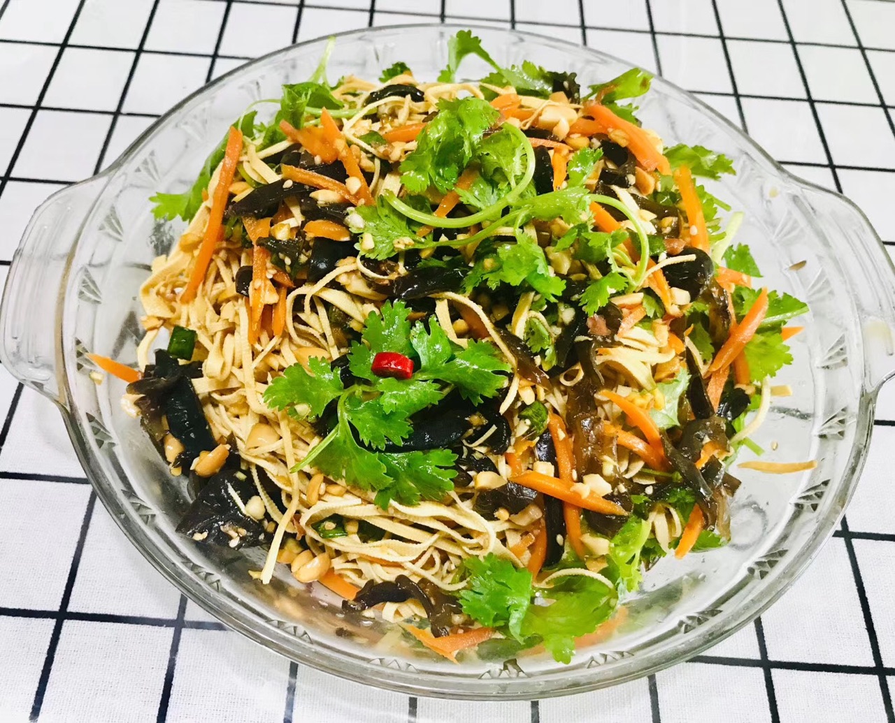 丝丝入味,清爽夏日:带你领略凉拌千张丝的魅力