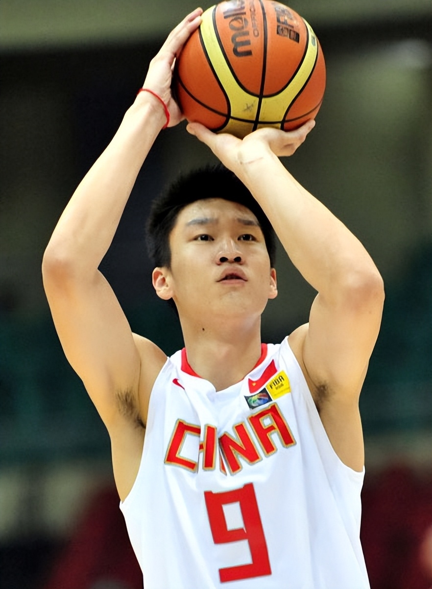 回顾与名模离婚净身出户后38岁的前男篮国手孙悦他变了