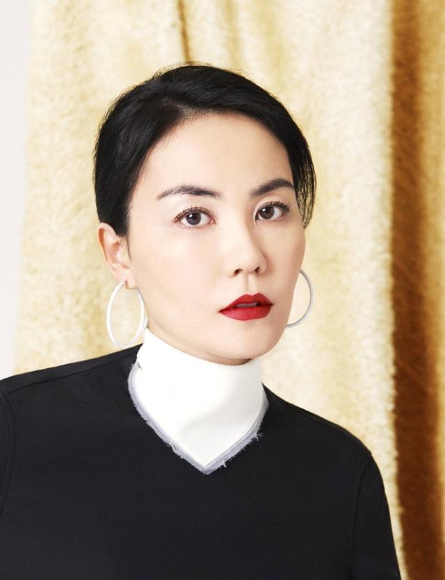 塌鼻子不好看?看看蔡卓妍,王菲,她们用实力告诉你塌鼻子也好看