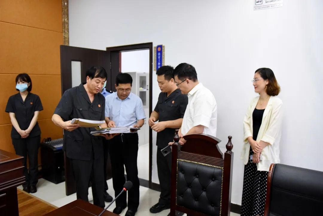 市中院党组成员,副院长姚辉,贾汪法院党组书记,院长李徐州一行莅临