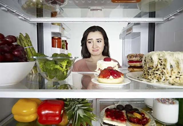 冰箱异味不只是难闻而已当它变得浓郁时所有食物都得遭殃