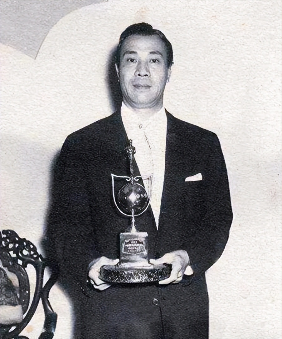 回顾李小龙妻子琳达78岁的她老态龙钟嫁三婚老公晚年生活幸福