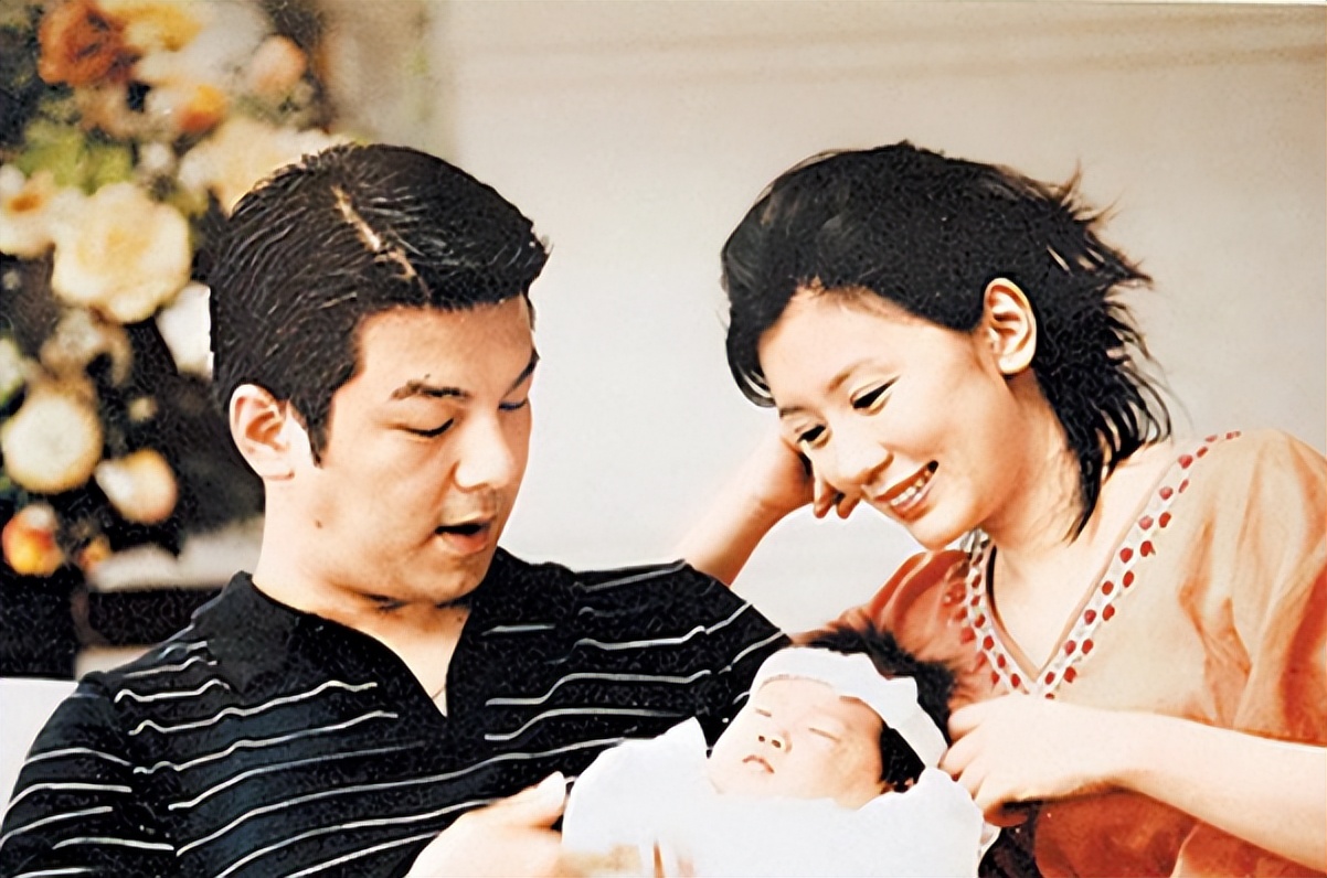 纪实:贾静雯前男友中,有一个曾被闺蜜抢走,善良的她夸闺蜜很好