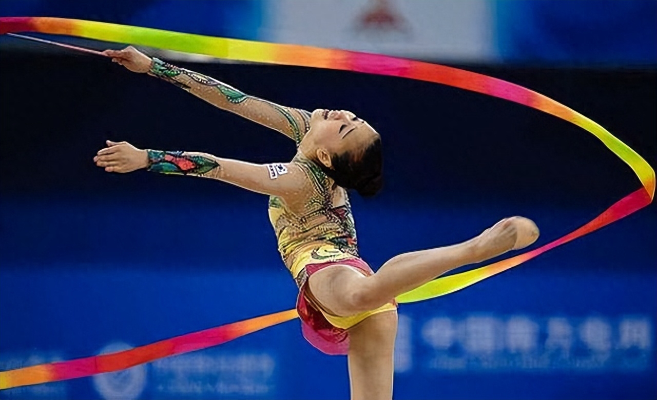 回顾体操女神许昭英:不顾父母反对嫁给中国裁判,如今怎么样了?