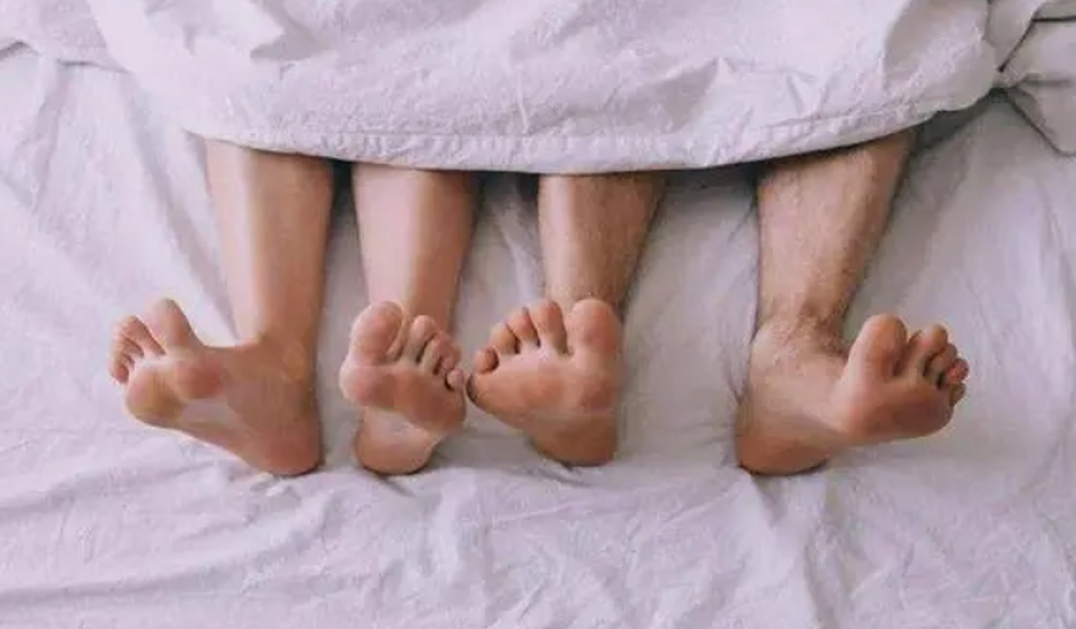 昨天我和男友第一次同房,过程有点艰难麻醉后结果还好,但是结束之后他