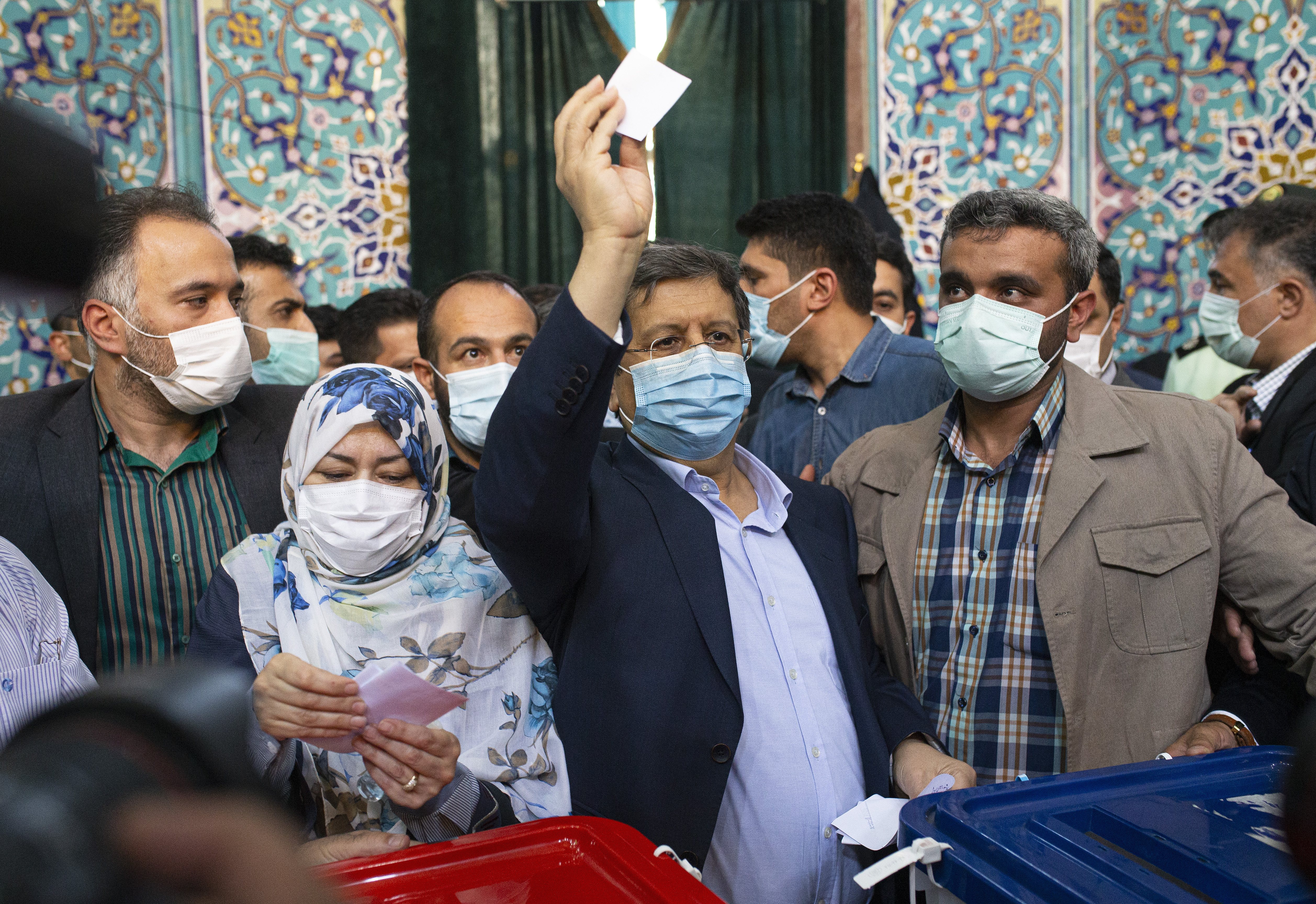 伊朗举行第13届总统选举