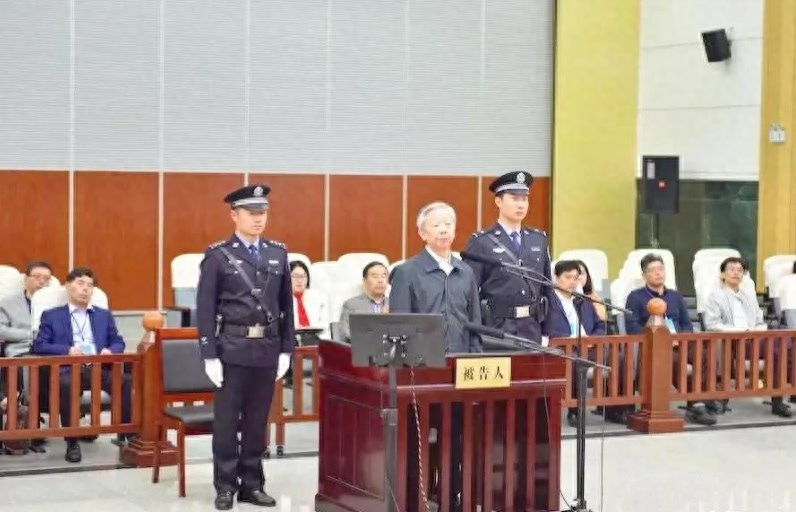 纪实:"巨虎"郗同福:老板一次送65套房和30个车位退休5年被抓