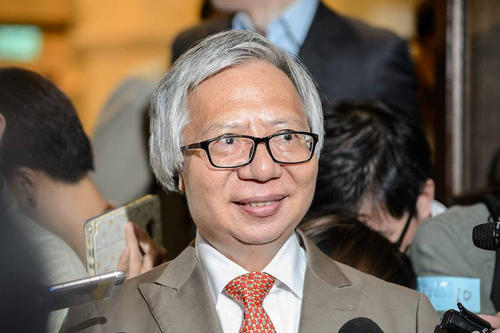 中山首富的二儿子,大哥为争夺3千亿家产,亲手把他送入了监狱