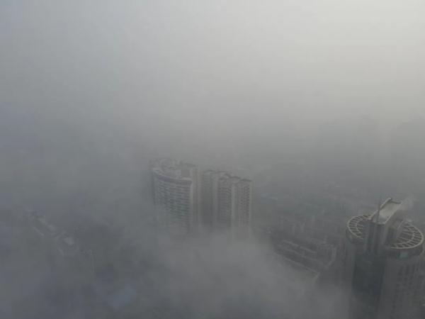 新乡雾霾图片