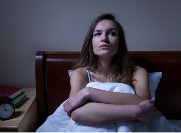 凌晨3点还在辗转反侧?这不是精力旺盛,是身体出现"故障"了