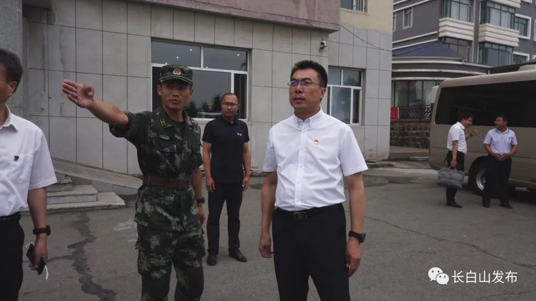 王库走访慰问驻区部队