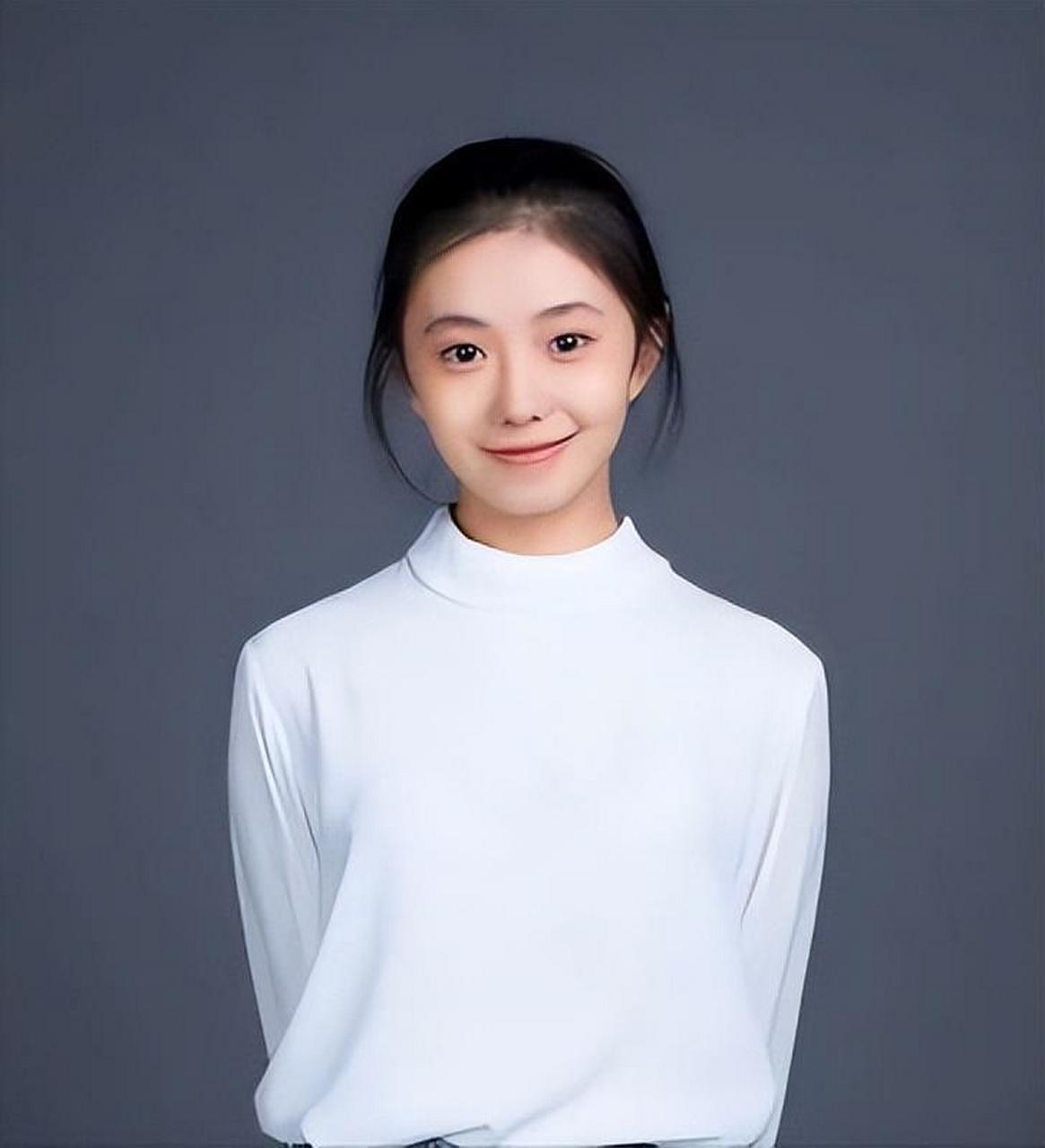 谋女郎刘浩存:容貌清秀笑容甜美,为何却被观众反感?