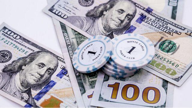 布雷顿森林体系建立以来,美元开吃红利,国际货币体系演变历程