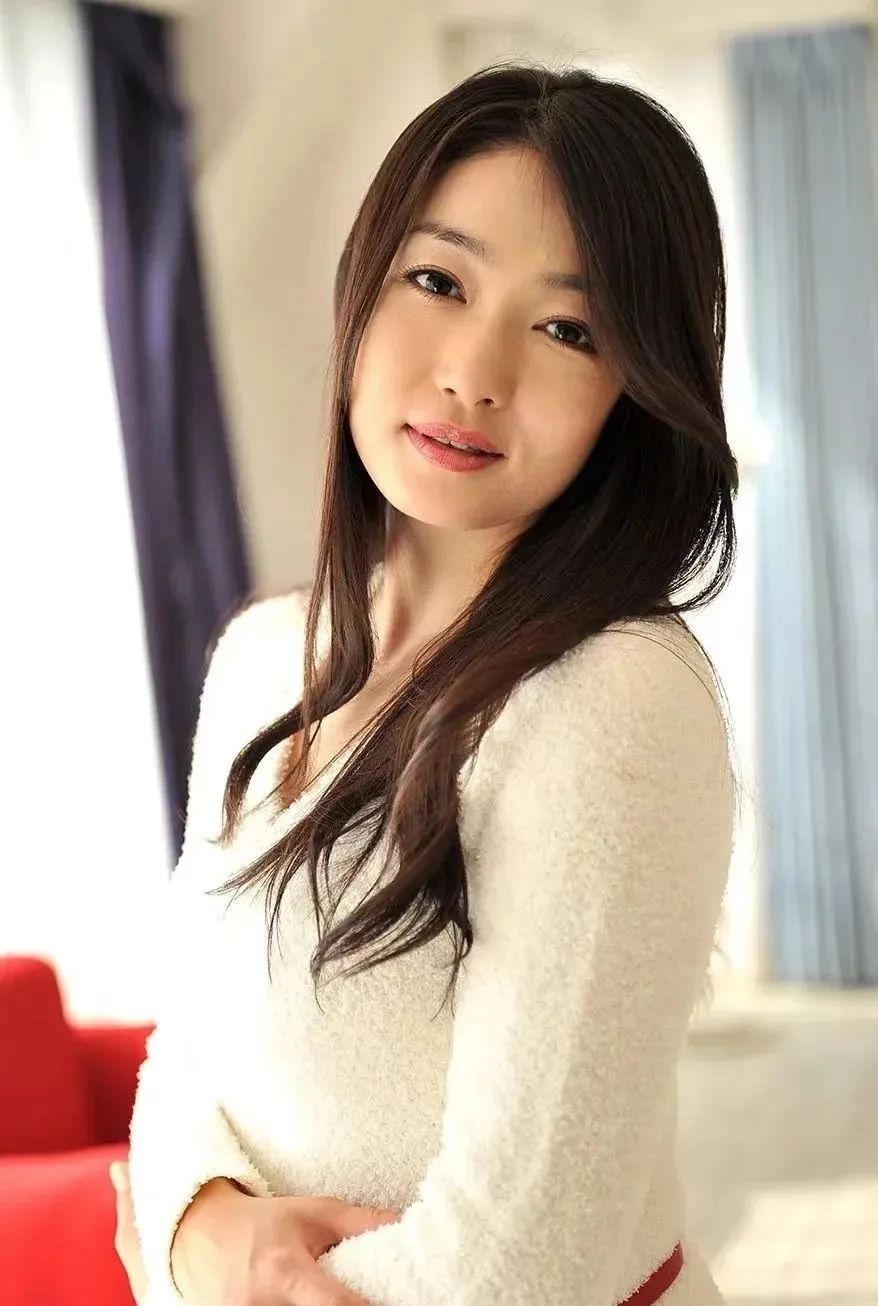 出道前写真dvd销量超十万张的女演员—江波亮