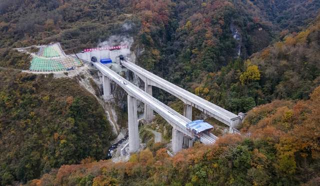 西寧至成都高速鐵路全線開工建設