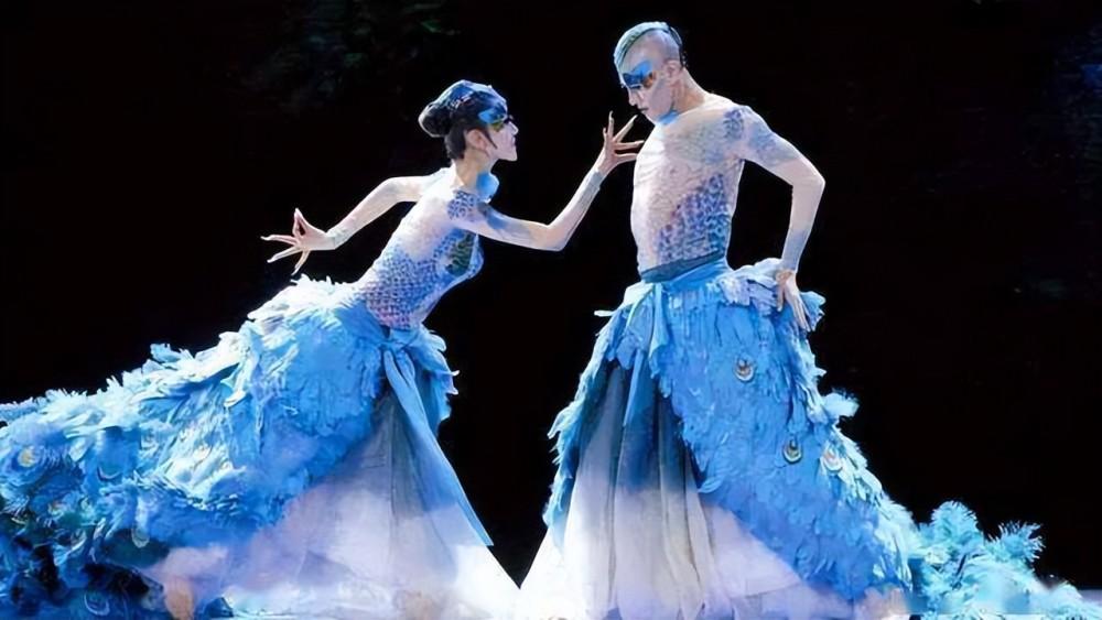 回顾"男版杨丽萍"郭冷,年入百万却无房无车,年纪半百却无妻无儿