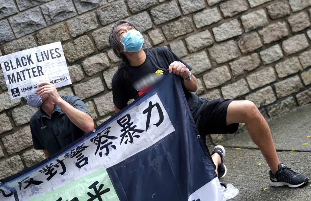 推荐这回，＂港独＂跑美领馆抗议特朗普！连乱港分子都看不懂了