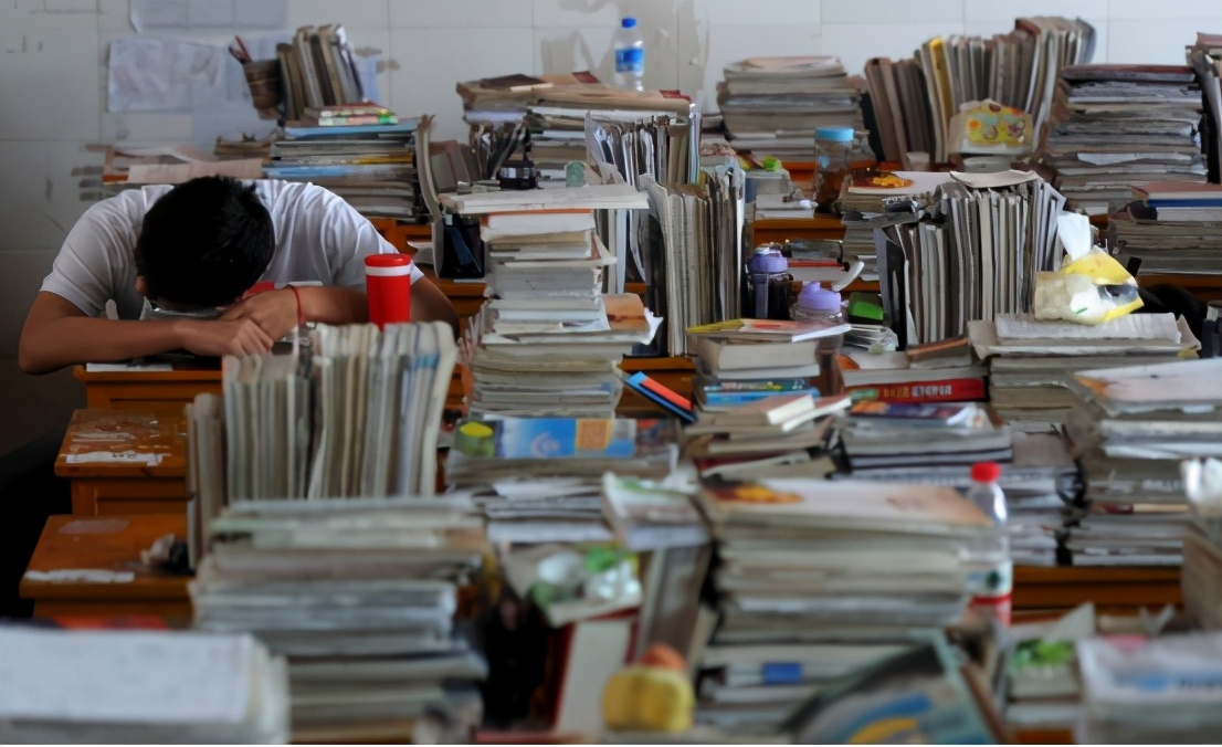 男生高考后花1888元嫖娼,称要释放压力,网友:哪个大学敢录取他