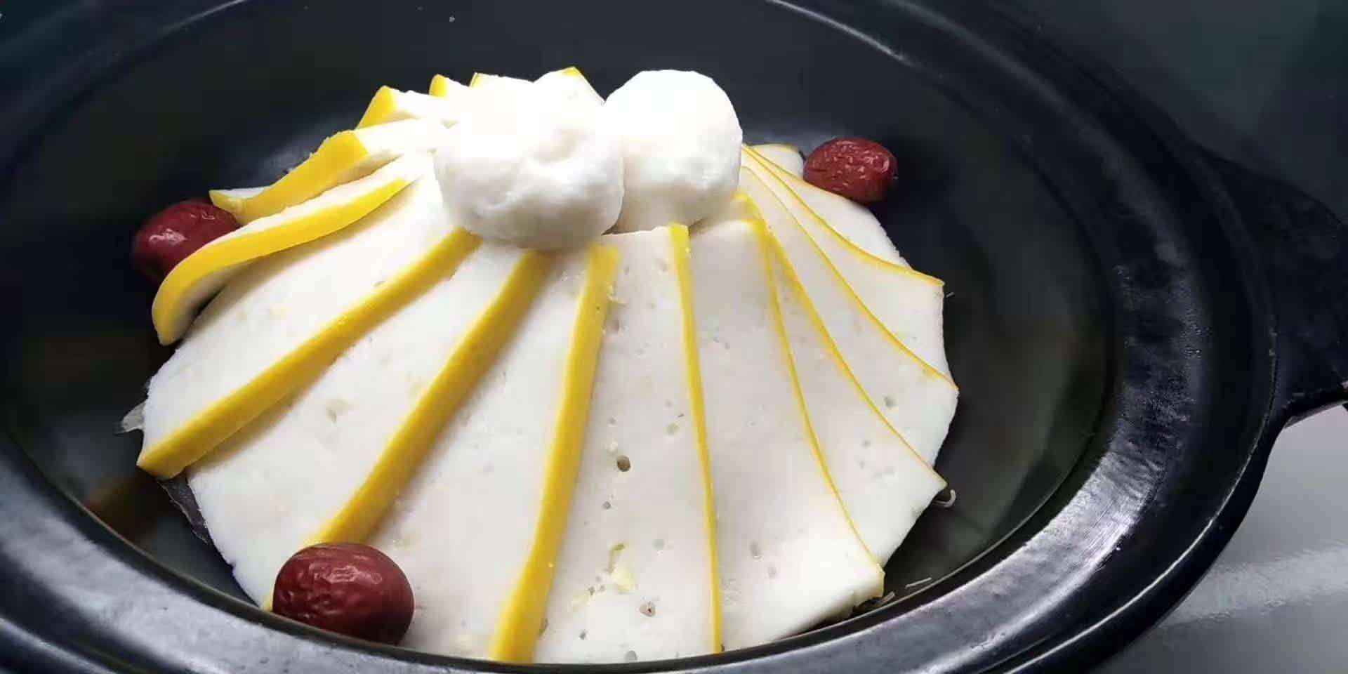 长湖鱼糕:荆门的传统名菜,味道鲜美,口感细腻