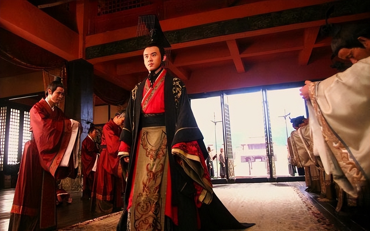 三千字看懂汉武帝如何抓权!刘彻十六岁即位,为何能控制整个汉朝