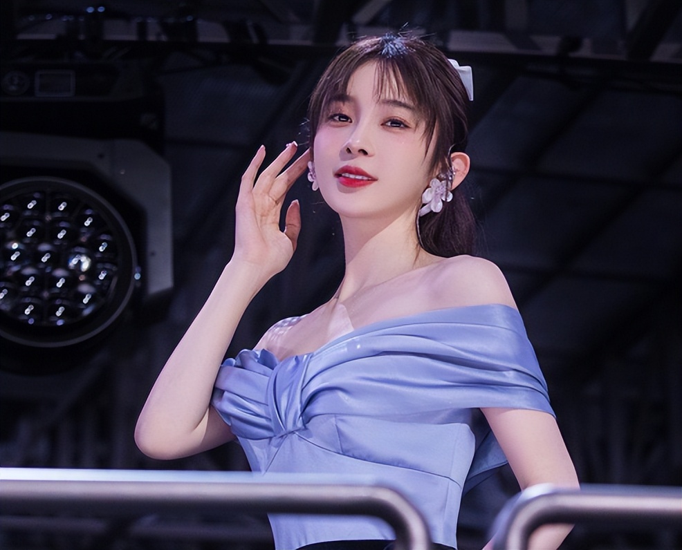 赵樱子再次否认不冲厕所,引用鸡汤文自我安慰,世俗看法与她无关