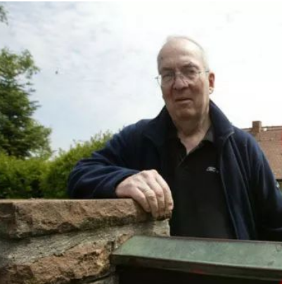 隆美尔生命的最后10分钟,被迫服毒自杀,儿子曾试图说服父亲突围