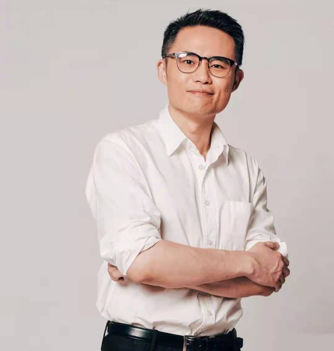 武大副教授周玄毅承认出轨,虚心接受处理决定,女方回应再引争议