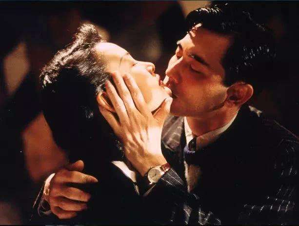 可怜的尊龙:令林青霞王祖贤着迷的男人,却被挚爱拒绝孤独一生