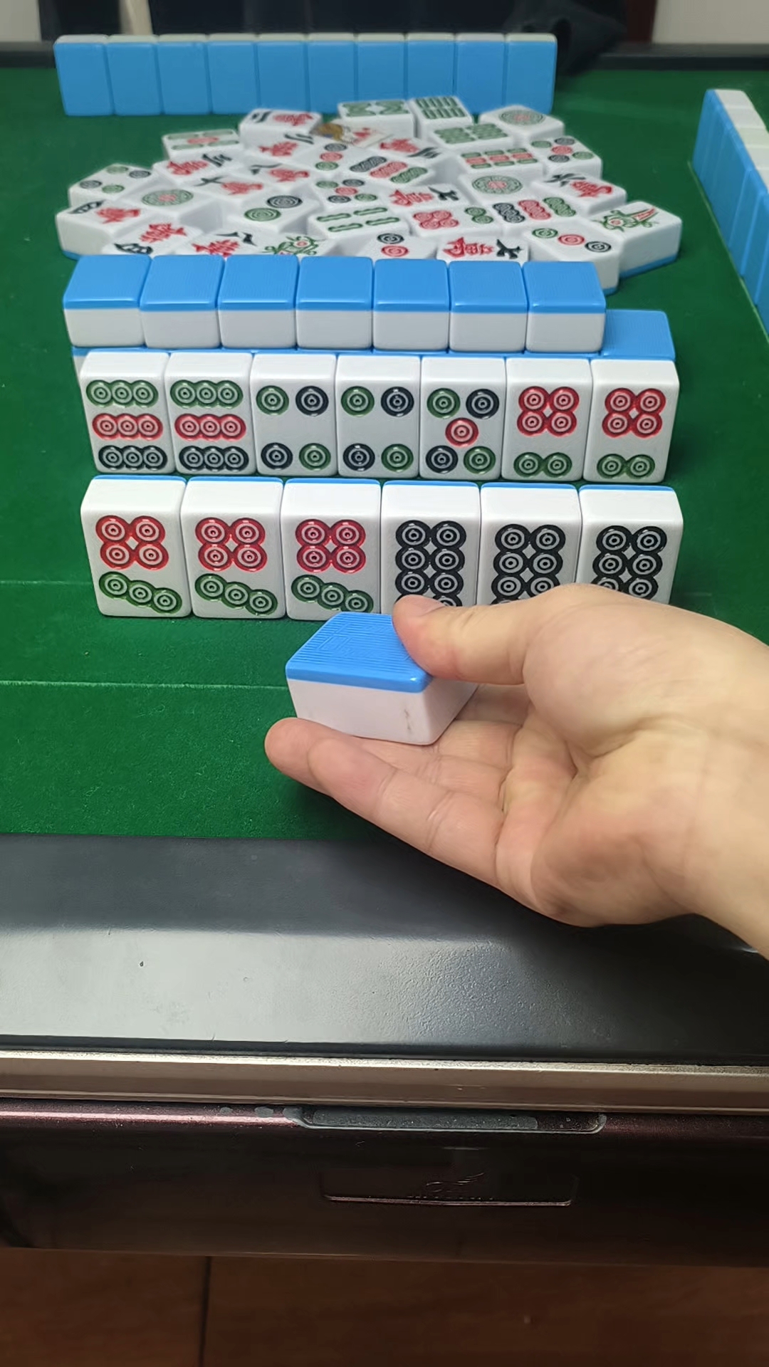 高手们!七筒能胡吗?