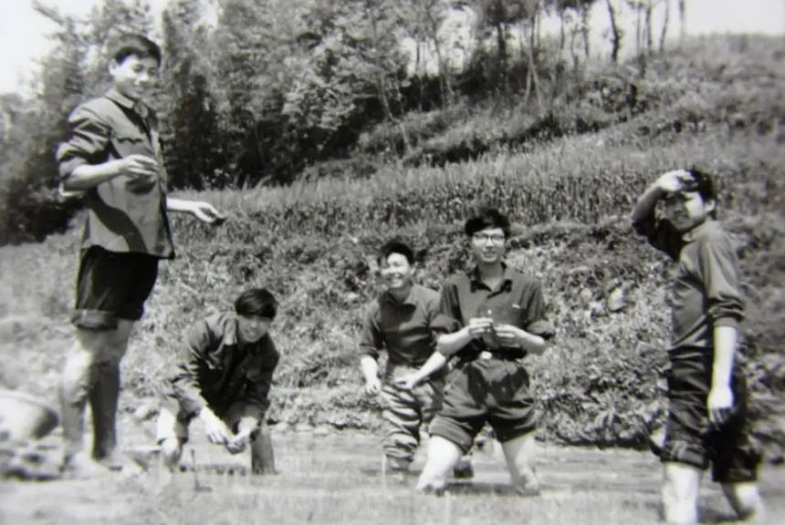 许梦侠:原四川省委书记,军政兼备的虎将,56岁官至正部级