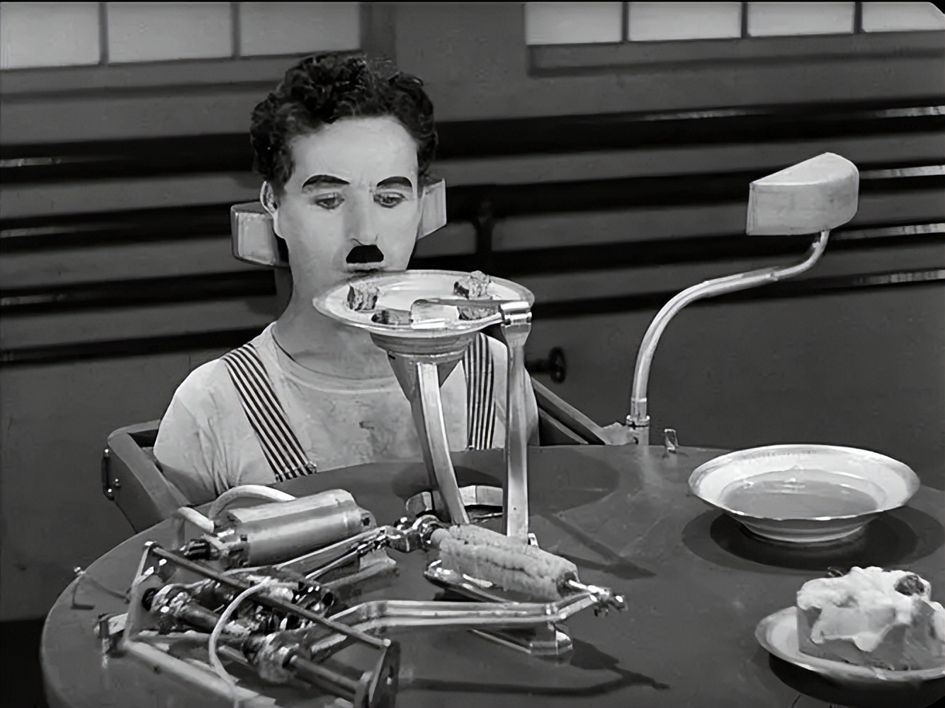 电影《摩登时代》的艺术特点与价值