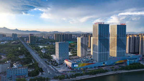 上坤地产丨友邻筑梦 美好向新 共鸣城市人居向往