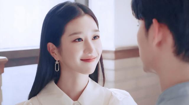 暗黑系超拽御姐范妆容,学会这几招,你就是最撩韩剧女主