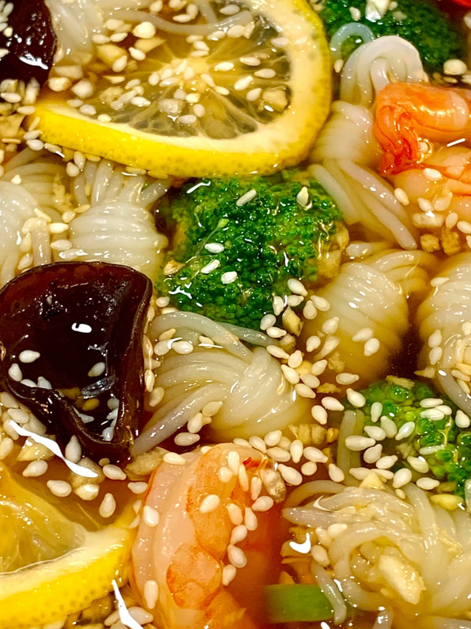 这道捞汁魔芋丝真的超级美味,做法简单易学,味道却一点也不输给大厨