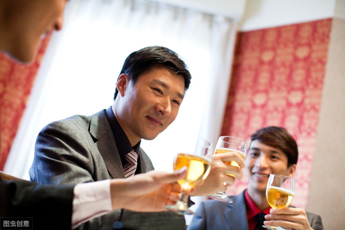 老总喝酒了(老板喝醉酒怎么照顾)