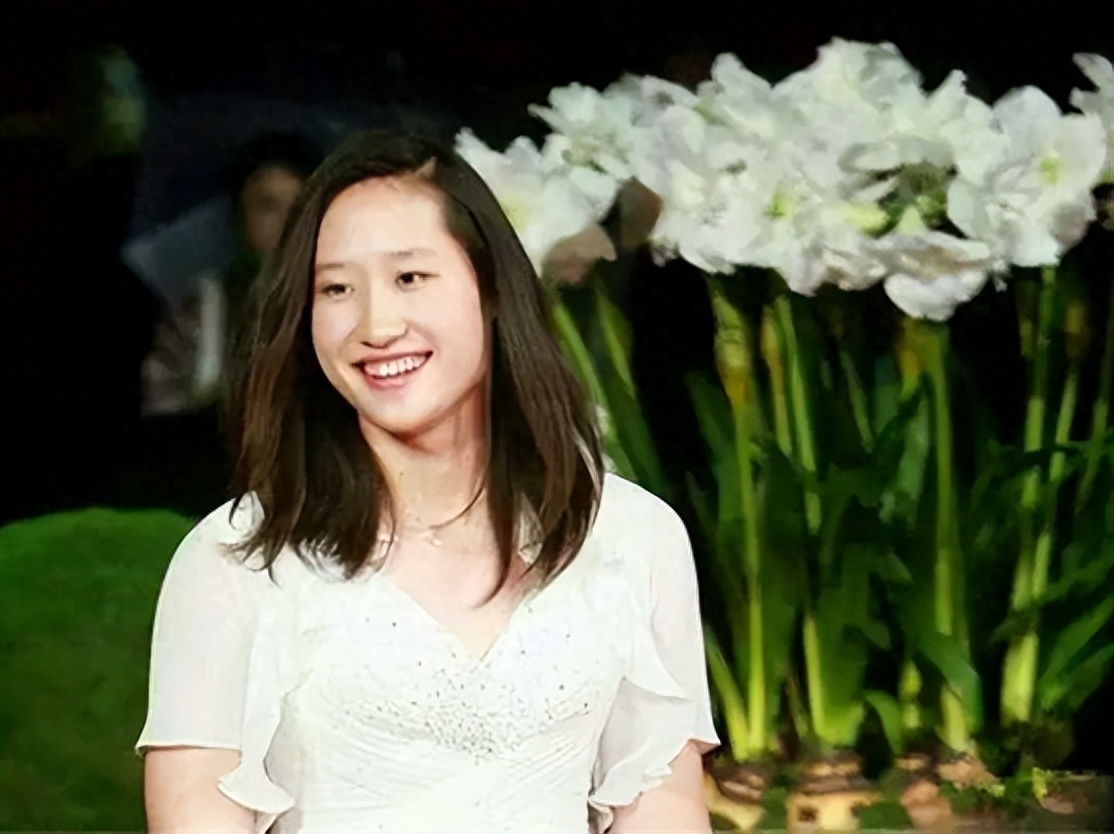 金牌教练金炜先后娶3位徒弟三婚娶刘子歌后移居澳大利亚