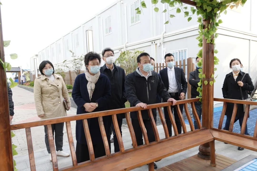 上海市建设交通工作党委书记王醇晨调研中建八局临港新片区建设者小镇