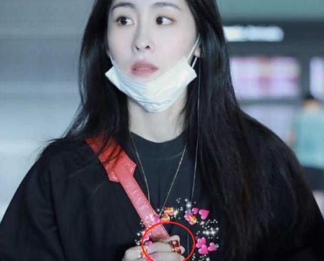 单方面付出的感情,早断早利索,别学张碧晨,太委屈!