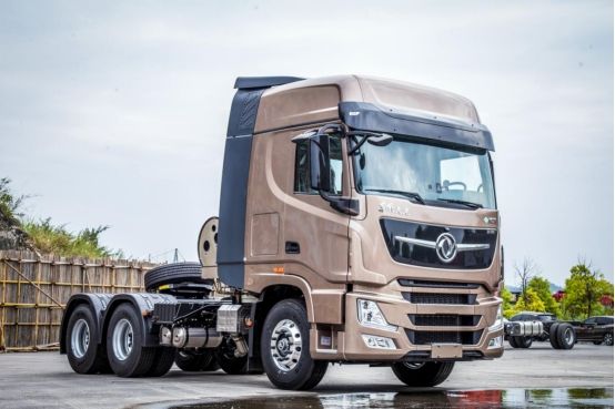 东风天龙kx王者版:马力大 费用低 能跑长途,燃气重卡不二之选