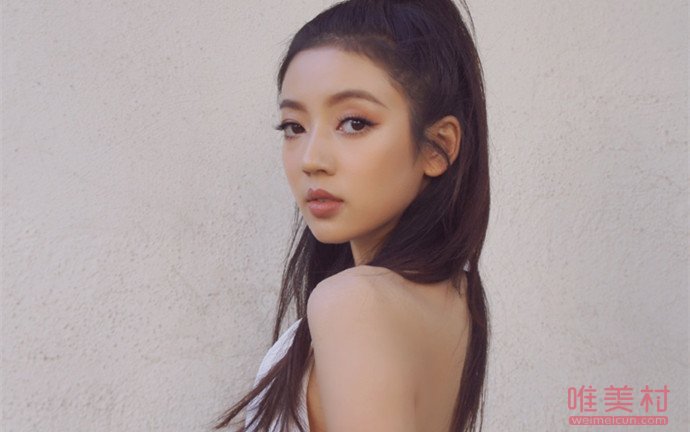 以家人之名唐灿扮演者 何瑞贤资料曝光与安以轩长得好像