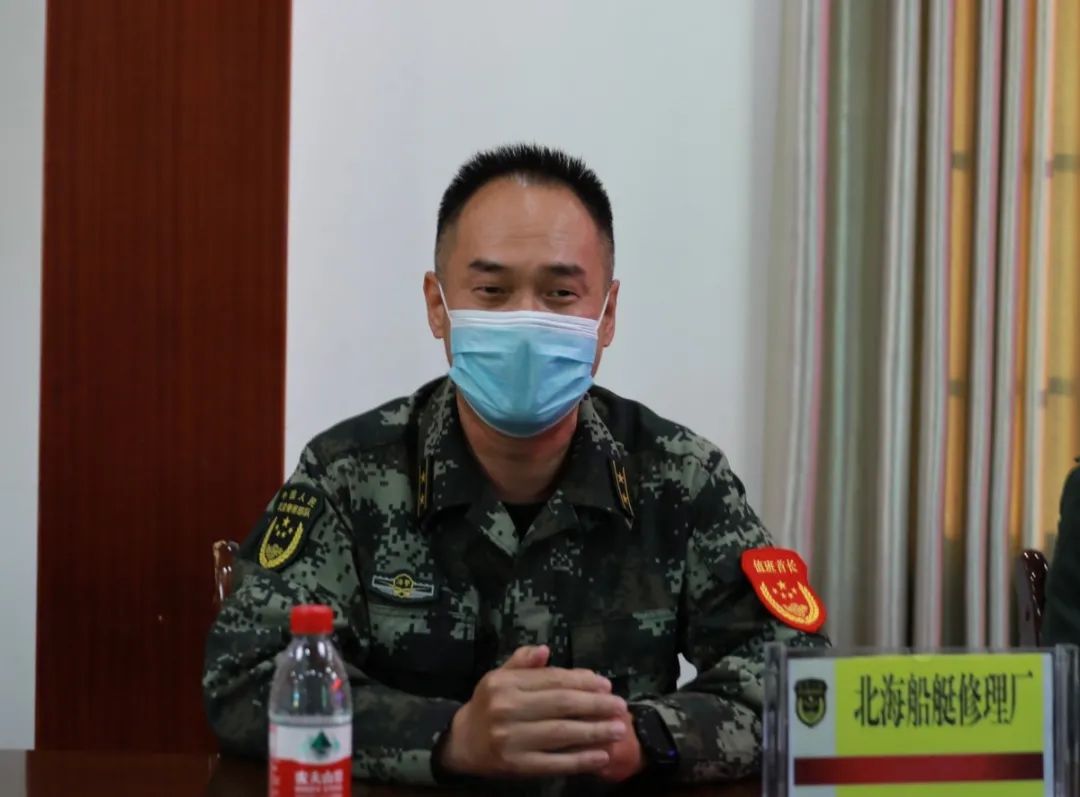 北海海事法院与武警海警总队北海船艇修理厂 联合开展12月份"党员活动