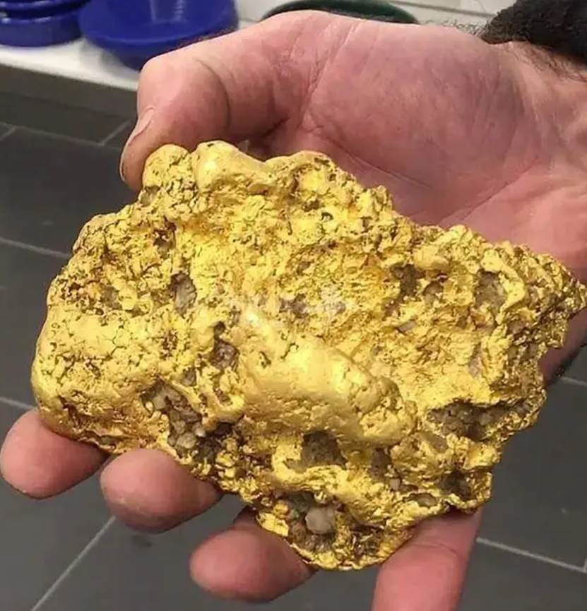 世上最值钱的大坑,藏着全球一半的黄金,如今已开采40000吨