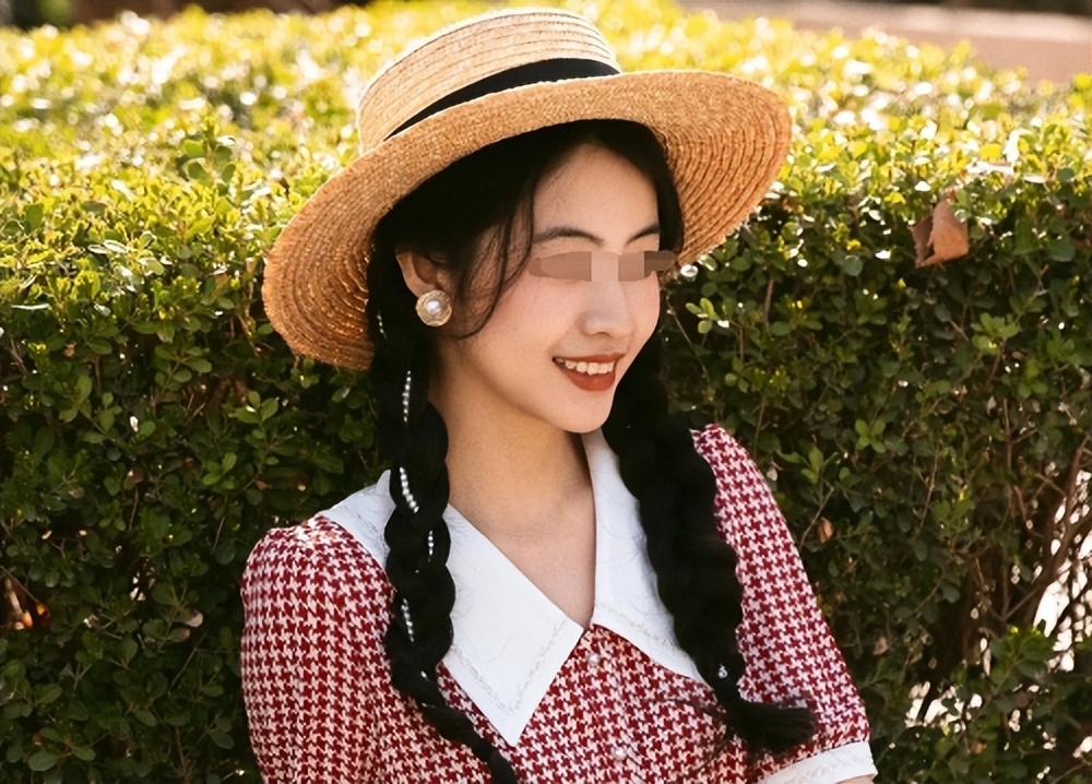 2011年毛苒走下法庭,含泪签完字后被押刑场,行刑过程中表情镇静